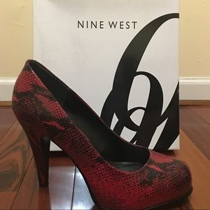 Red/Black Snakeskin Nine West Pumps